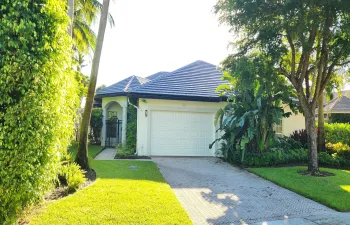 2800 Twin Oaks