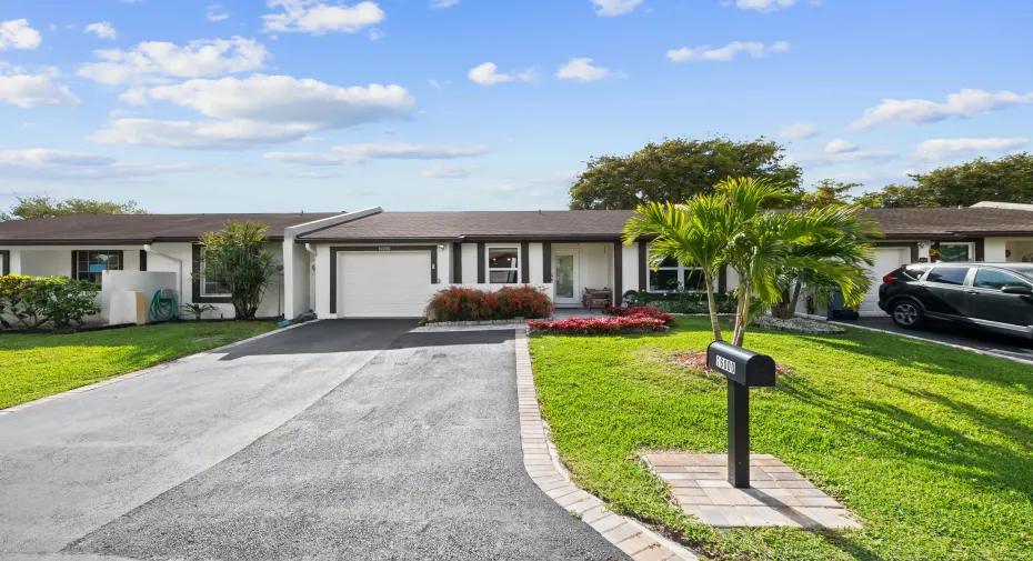 Low HOA, only $275/month. Community amenities include a clubhouse, new fitness center, tennis courts, pickleball courts, three pools, and 24-hour guard-gated security.