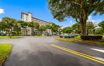 575 Oaks Ln-Pompano Beach-Natalia Hunter