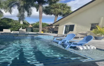 Pool/Jacuzzi