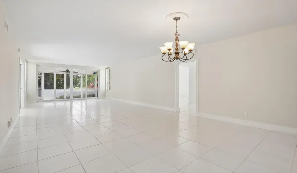 01-Cowan-804 Cypress Cove Ln #104-1