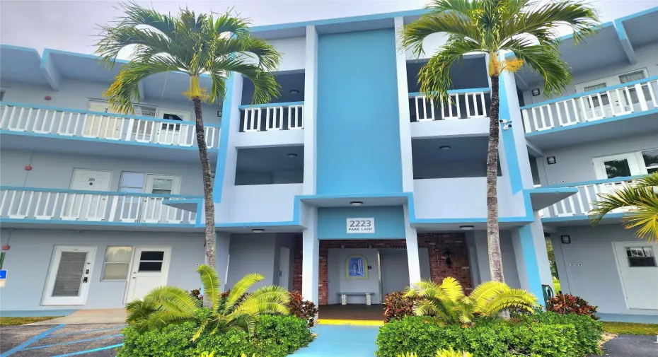 Welcome to Sheridan Lakes Building 2223. Unit 105 is a ground floor unit.