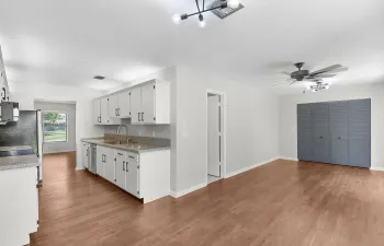 Kitchen - Family Room
