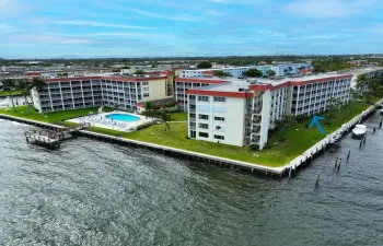 Paradise Harbour Unit 108