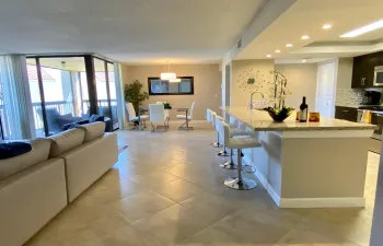 Luxury condo in Delrau Racquet Club