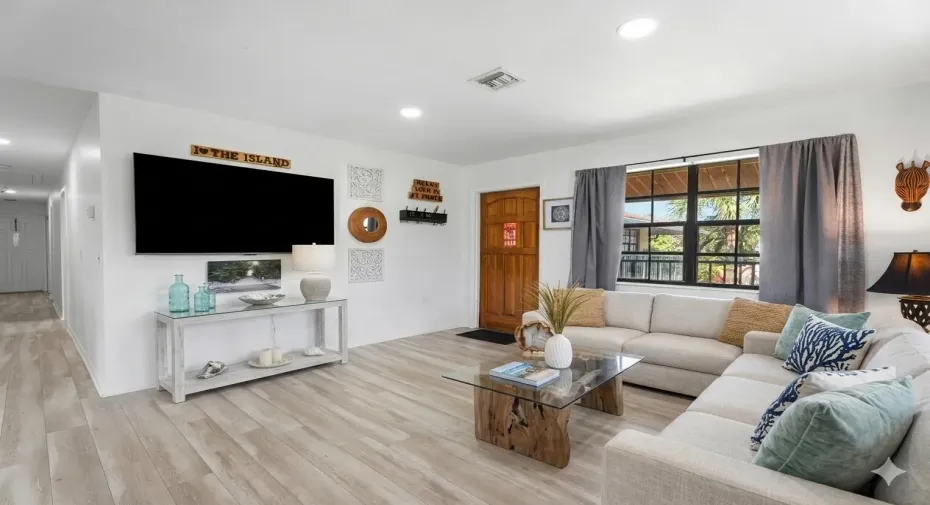 Living room virtuall staged