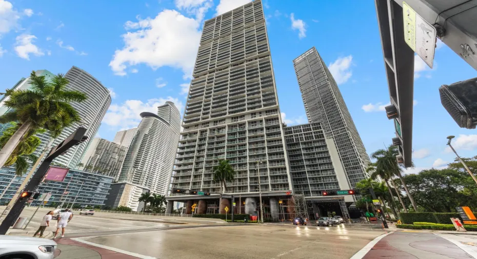 Icon brickell