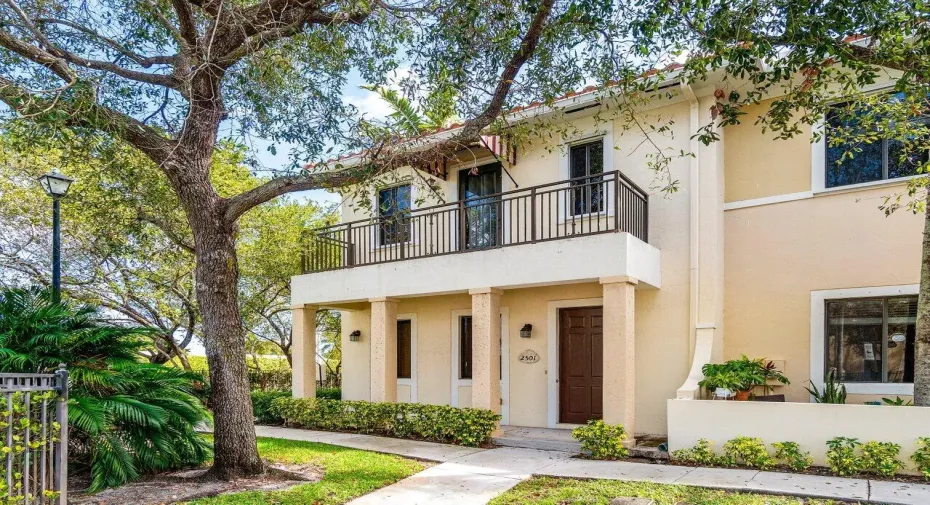 Private Front Patio & Entrance