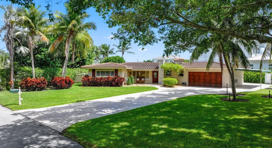 910 Banyan Drive - 2.jpg-SMALL