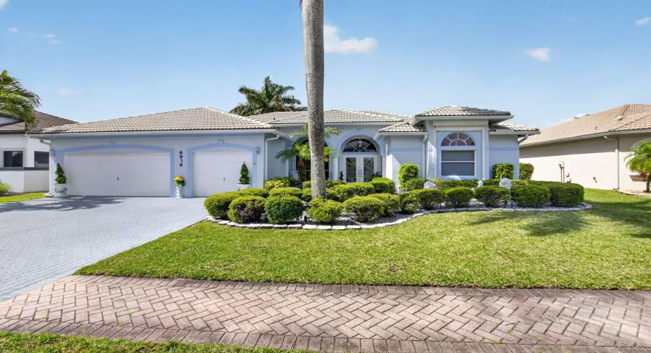 6939 Cobia Cir