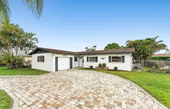 001-6407BoulevardofChampions-NorthLauder