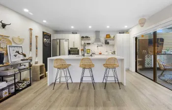 ae8204c6-46fd-469d-8e0d-0255617f05f8