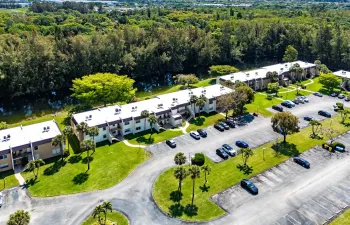 042-130LakeMerylDrive-228-WestPalmBeach-