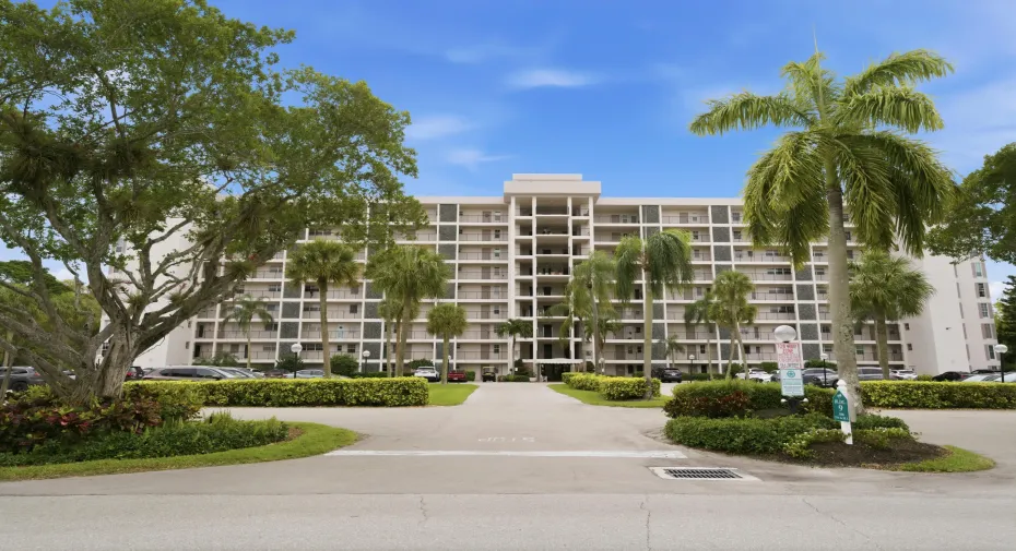 3100 N Palm Aire Dr Pompano Beach, Fl