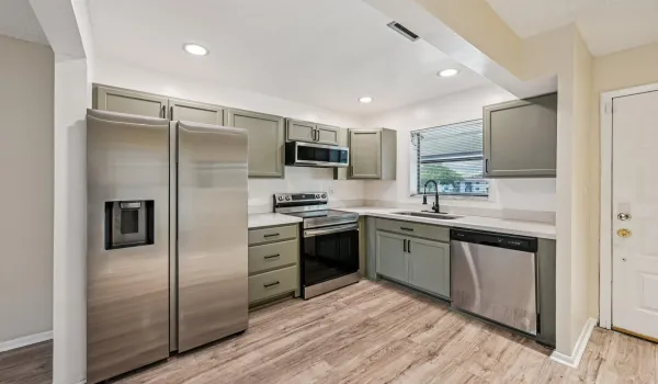11-web-or-mls-Shakerwood Cir 203-S1804-0