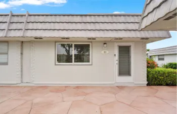 Welcome to 211 Valencia I, one of the few sections in Kings Point offering desirable single-story semi-attached villas with no upstairs neighbors. Charming curb appeal, private front entry, and beautifully maintained landscaping.