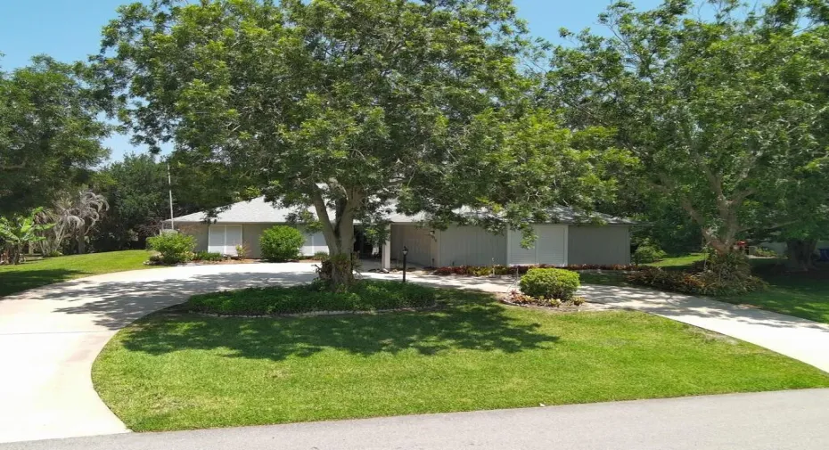 POOL HOME ON 1/2 ACRE LOT AND NO HOA
