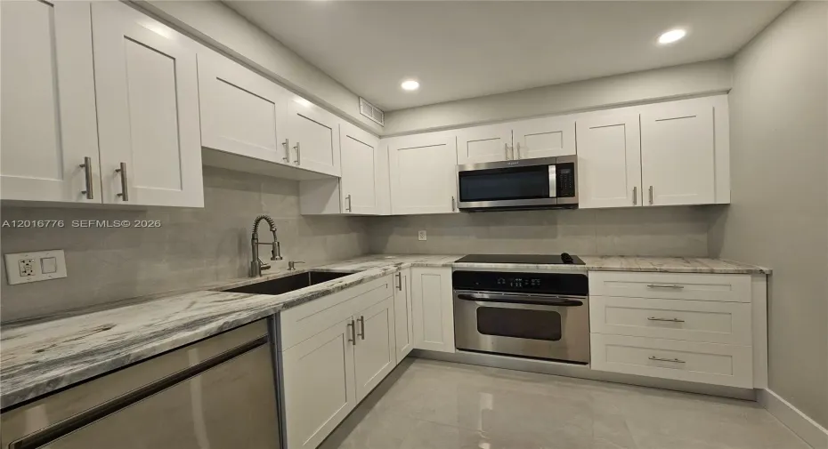 quartzite countertop with spotlights