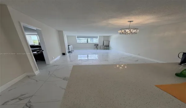Living room/ dinning room