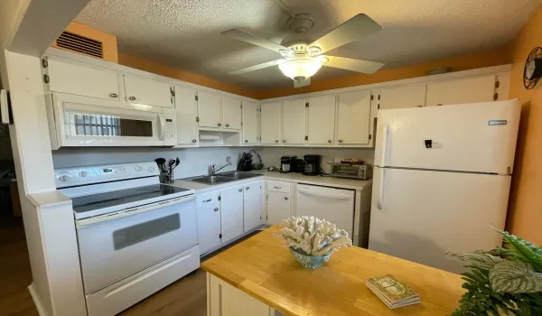 Full Kitchen