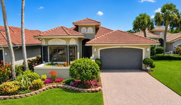 Sophiscated Elegance in Tivoli Lakes