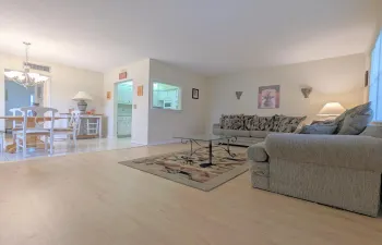 Bright & Spacious Corner Unit -1 Bedroom Updated 1.5 Baths