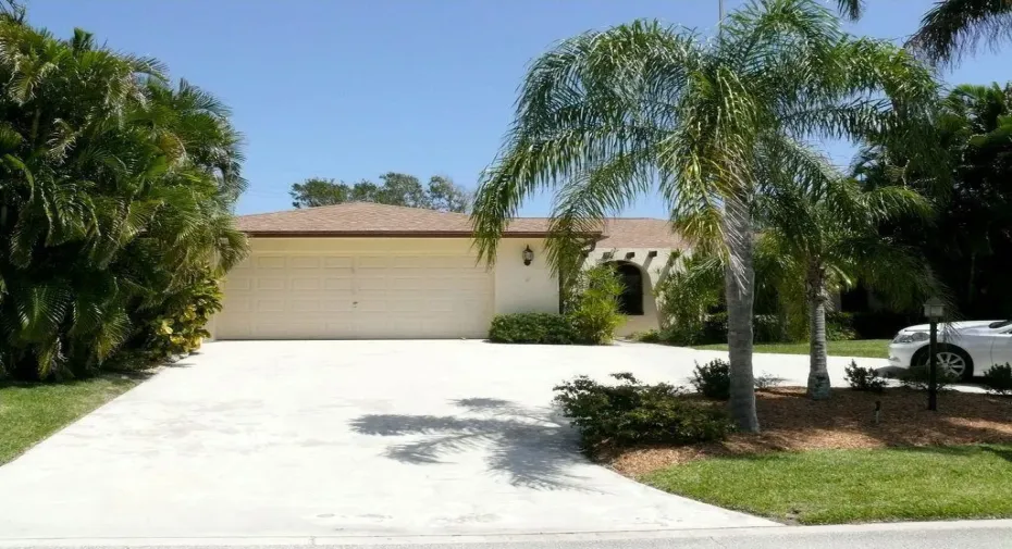 2 CAR GARAGE POOL HOME
