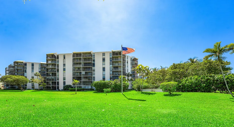 034-20500WestCountryClubDrive-210-Miami-