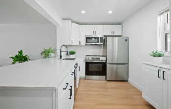 1-web-or-mls-230-ne-26th-ave-216