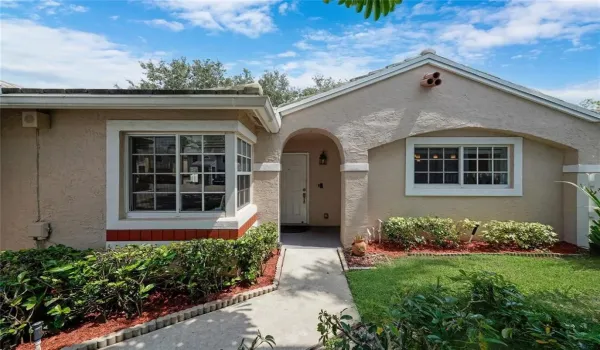 9800 NW 9th Exterior