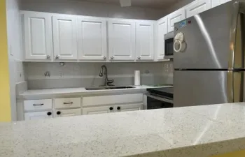 2960 Lake Osborne dr 107 kitchen5