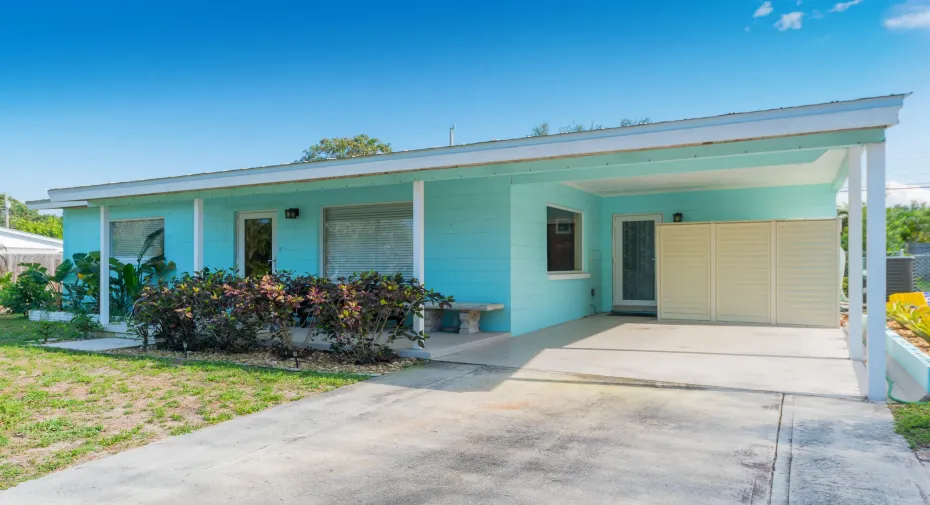 2574 NE Roberta St, Jensen Beach, FL 349