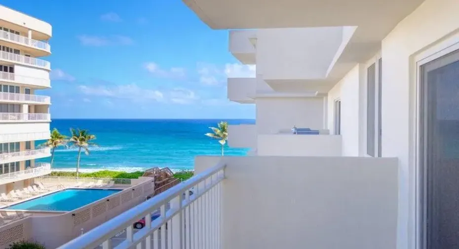 3215BALCONYVIEW