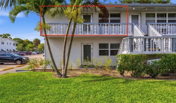 Front Exterior.jpeg-SMALL