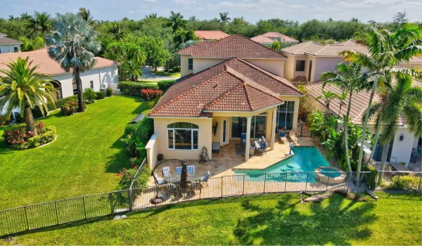 17739 Lake Azure Way