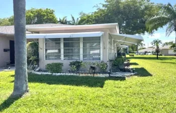 Front view of corner villa 1