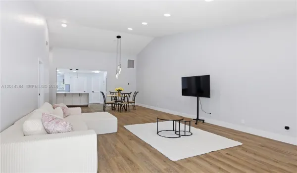 Dinning/family room.