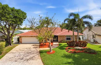 Coral Springs Front of Home . . . . New Roof Oct 2024