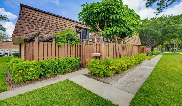 Woolf Realty_1704 17th Ln (25)