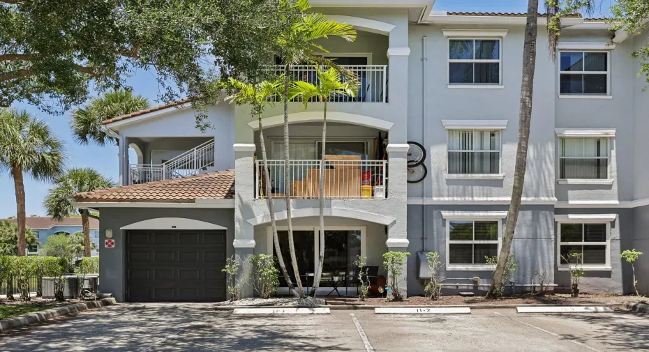 32-web-or-mls-NW 1st Ct 11101-S0905-032