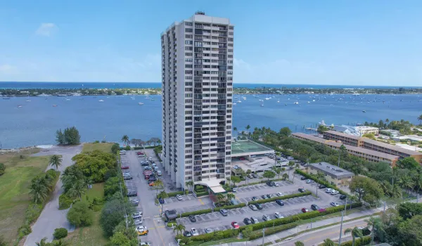 5600 N. Flagler Dr. Apt. 1407 - 2