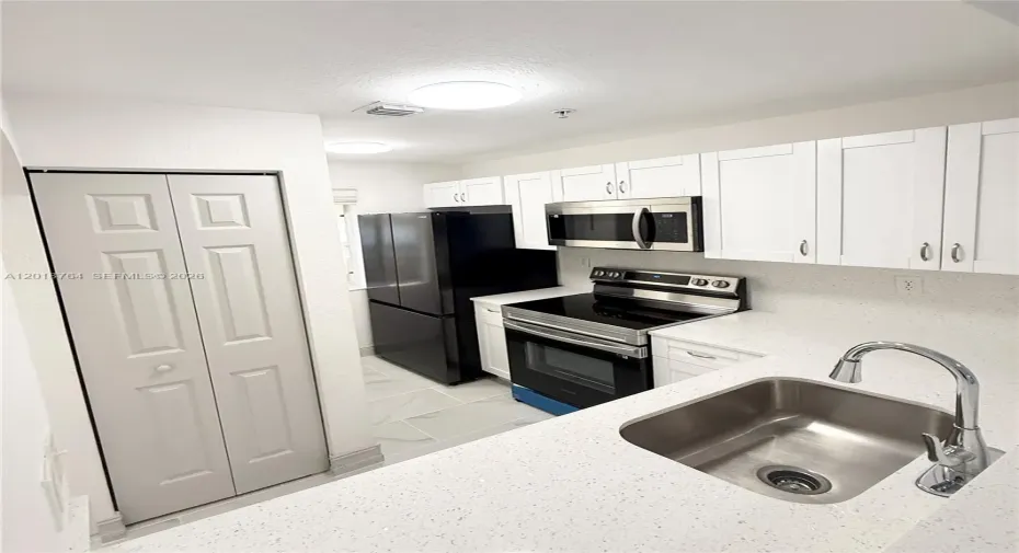 Full Kitchen with Pantry Closet