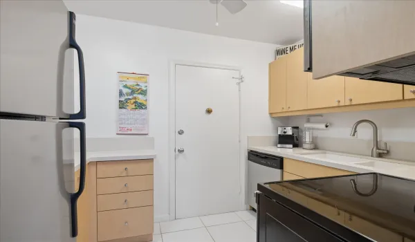 06-Giacobbi-2210 NE 87th St #1211-6