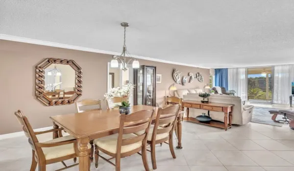 Large 3 bed 2.5 Bath Condo