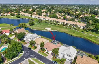 PANORAMIC GOLF & LAKE VIEWS