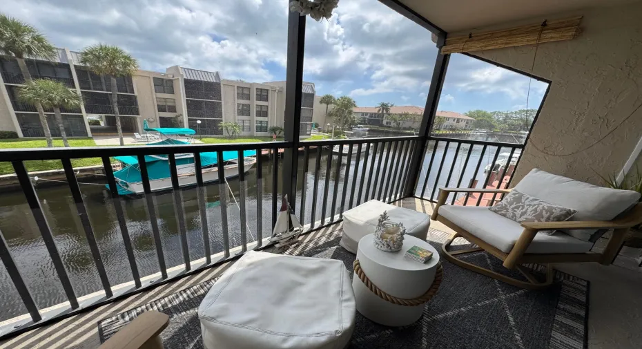 Long waterviews