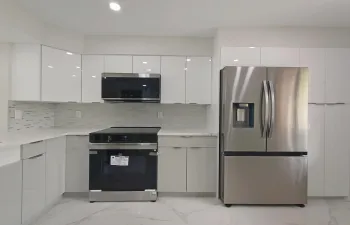 EuroDesign White&Gray Lacquered Cabinets