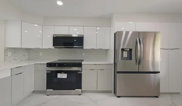 EuroDesign White&Gray Lacquered Cabinets