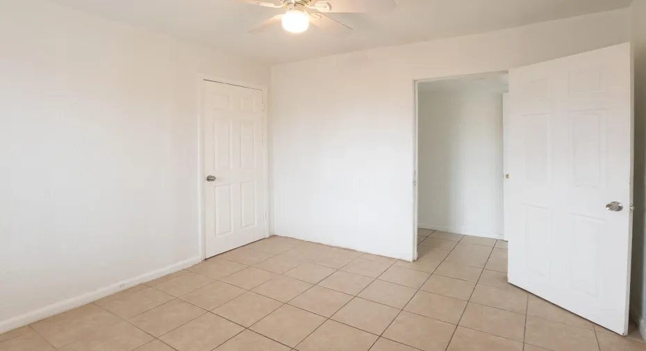  Clark-1104 22nd Street C-010