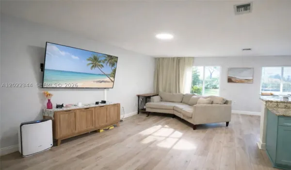 Boynton-Beach-Townhome-Living-Room.jpg